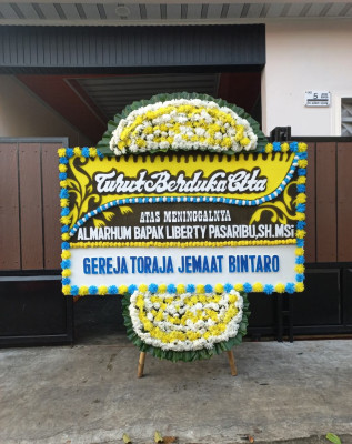 Papan Bunga Duka di Dairi
